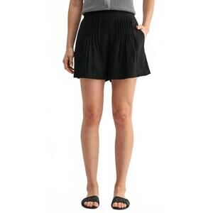 NEW FUN 2 FUN rayon blend pleated shorts in black